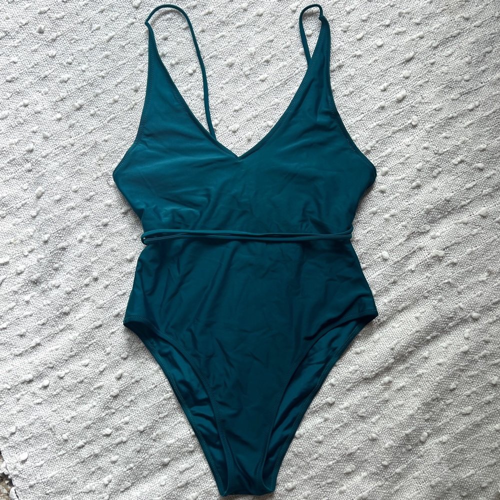 Tie back one piece swim